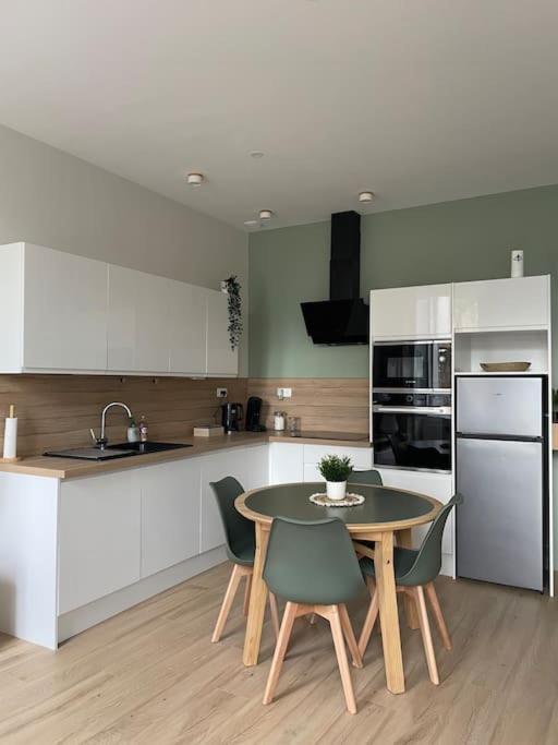 Joli Appartement Avec Parking - Proche Centre Ville Σαρτρ Εξωτερικό φωτογραφία